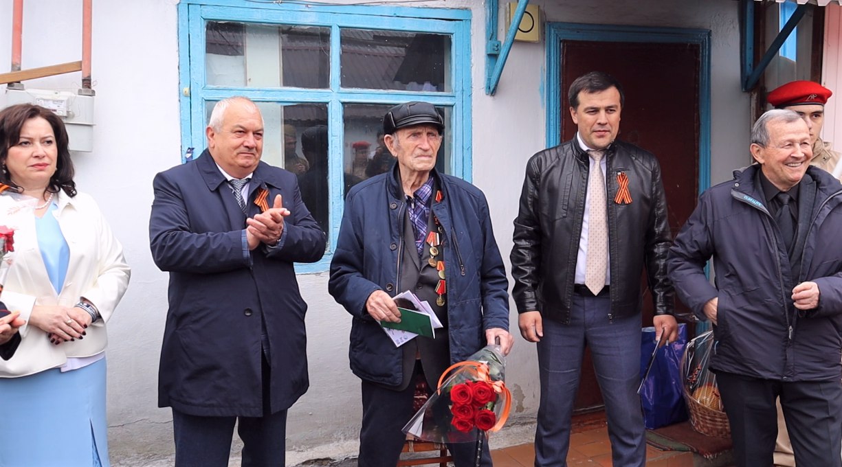 103-летний фронтовик в Кабардино-Балкарии спел с артистами «День Победы»