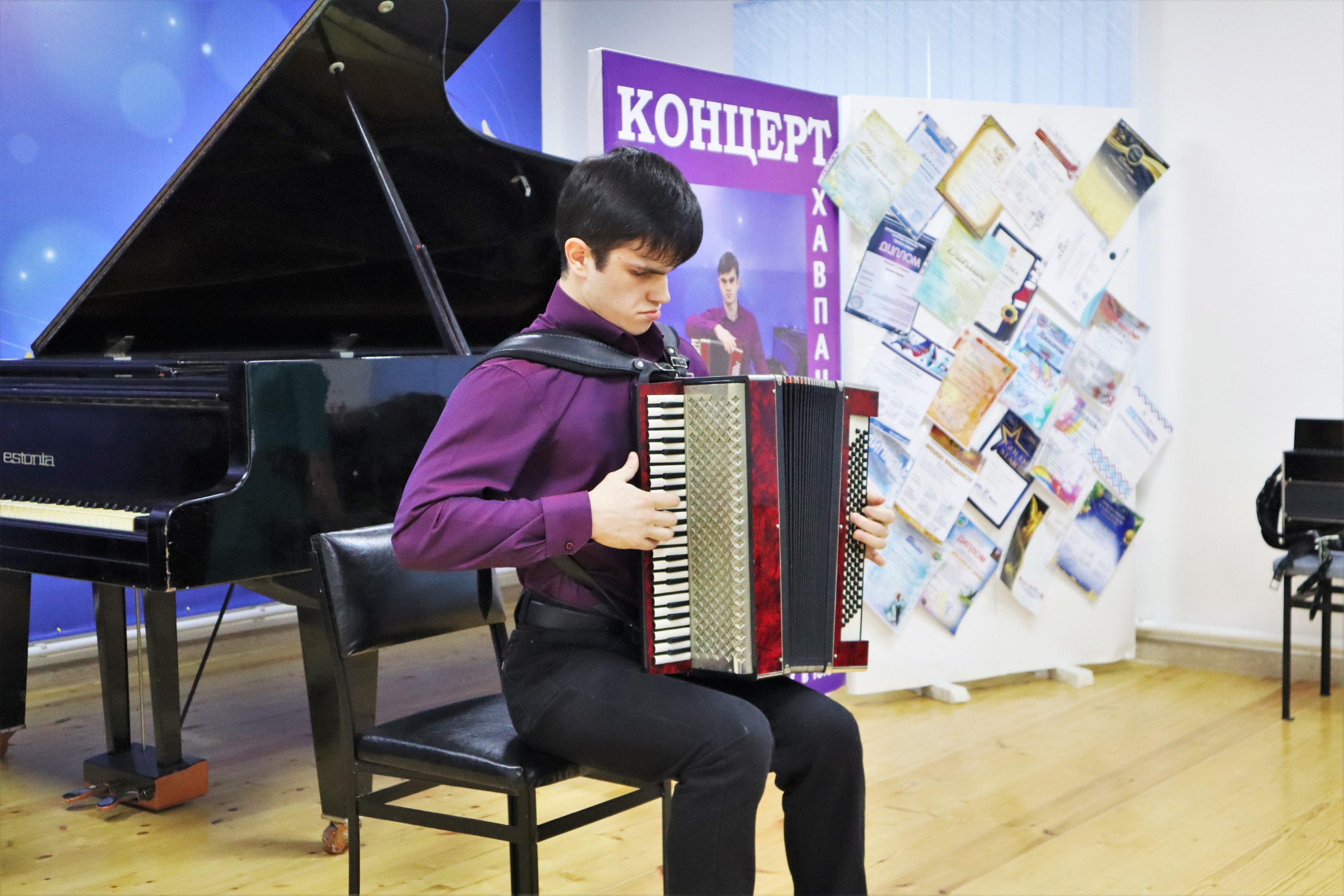 В детской музыкальной школе г. Нарткалы состоялся сольный концерт Барокко Хавпачева
